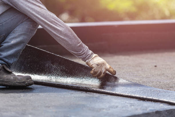 Professional Vapor Barrier Installation technician working in Aurora, OH